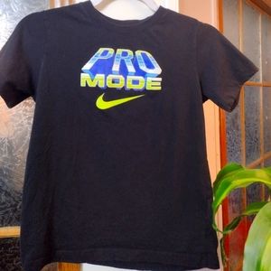 Youth Large Nike T-shirt